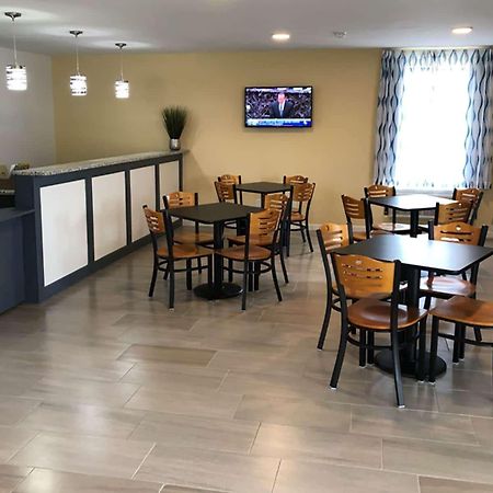 Days Inn By Wyndham Cape Carteret Near Emerald Isle ภายนอก รูปภาพ